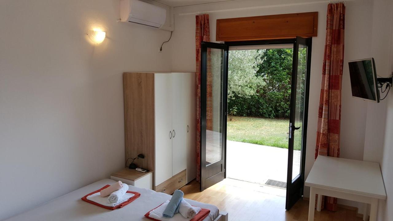Apartments Adriatic 3 Selce Habitación foto